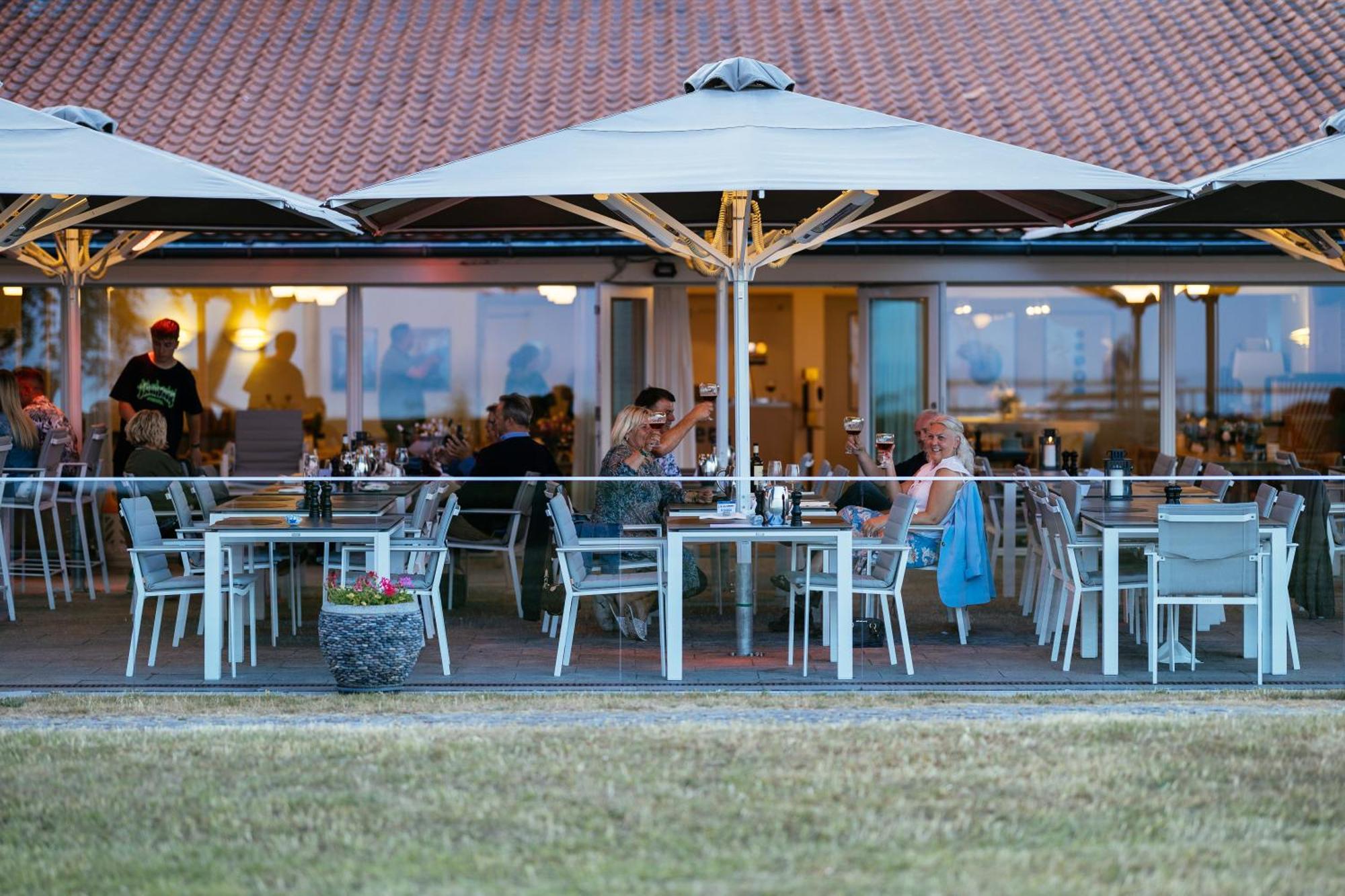 רודביג Strandhotel Klinten Aps מראה חיצוני תמונה